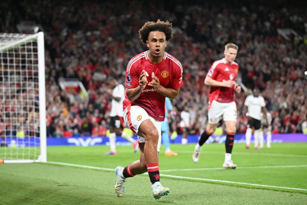 5 Striker Belanda yang Pernah Memperkuat Mancheser United