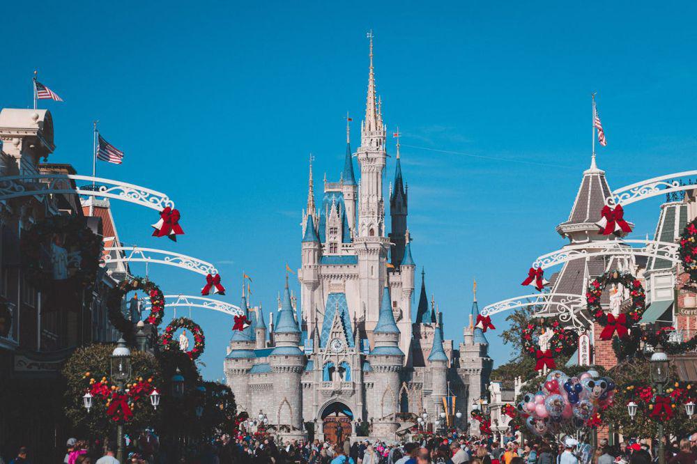 potret Hong Kong Disneyland (pexels.com/Craig Adderley)