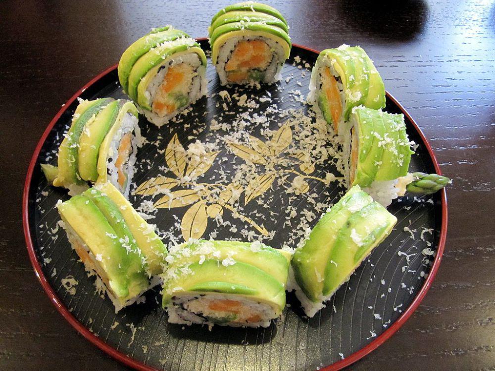 ilustrasi avocado maki (commons.wikimedia.org/Loozrboy)