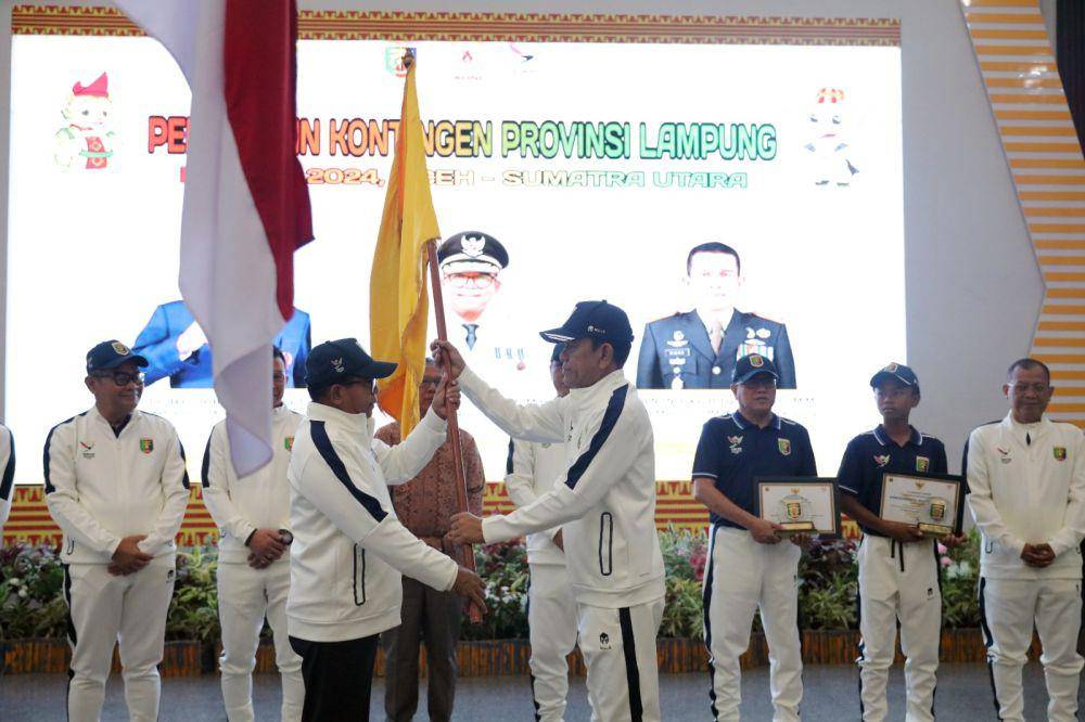 Pelepasan keberangkatan atlet kontingen Lampung Pekan Olahraga Nasional (PON) XXI Aceh-Sumut 2024 di Aula Mahan Agung, Rumah Dinas Gubernur Lampung, Kamis (29/8/2024). (Dok Biro Adpim Pemprov Lampung).