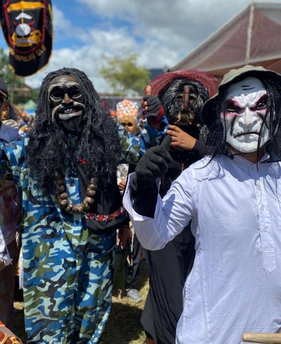 Festival Sekala Bekhak Sekura Lampung Barat (instagram/kenali.sekura)