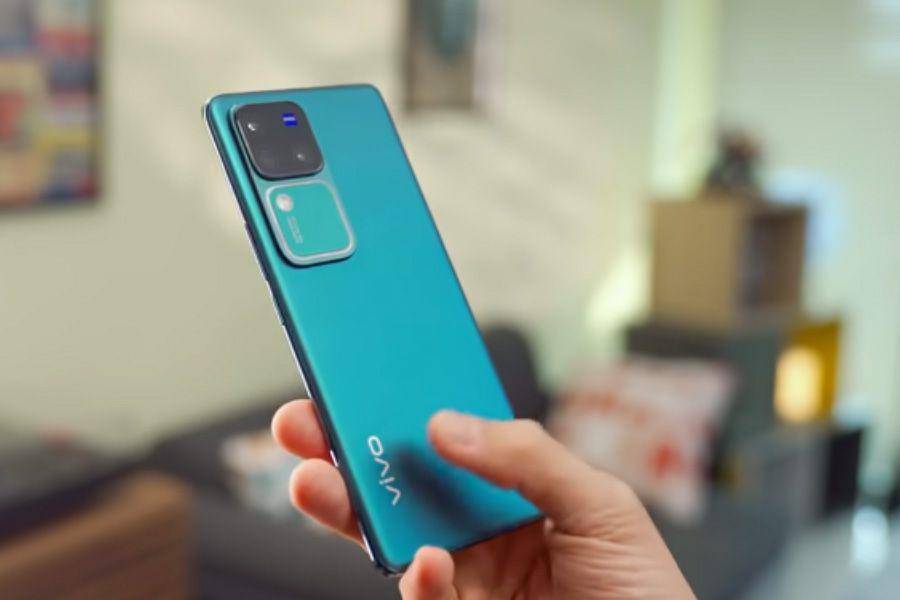 potret vivo V30 Pro 5G (dok. youtube.com/GadgetIn)