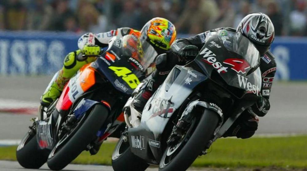 potret Valentino Rossi dan Alex Barros (motogp.com)