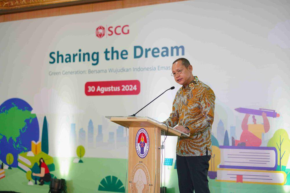 Potret Paramate Nisagornsen, Vice President Corporate Administratiom, saat pemberian penghargaan SCG. (Dok. SCG)