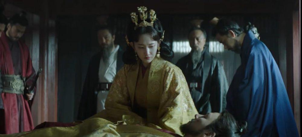 Jeon Jong Seo dan Ji Chang Wook di Queen Woo (dok. TVING/Queen Woo)