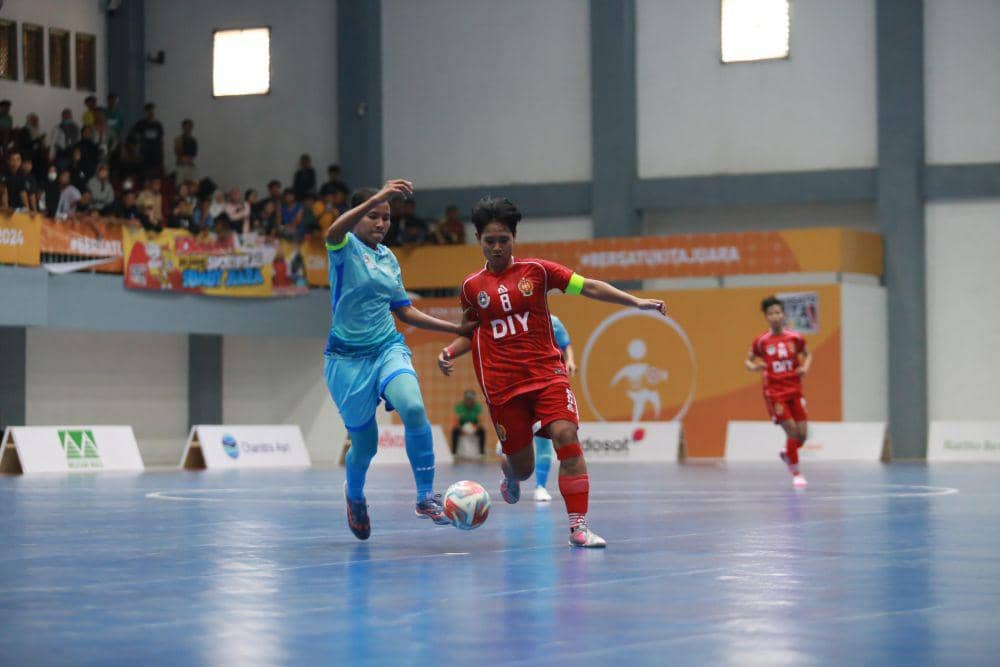 Duel tim putri Sumut kontra DIY pada cabor futsal PON 2024 di Gor Dispora Sumut, Sabtu (31/8/2024) (dok.media futsal PON)