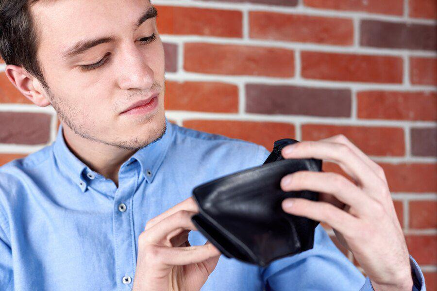Banyak Pengeluaran? 5 Tips Hemat Uang Saku untuk Mahasiswa!