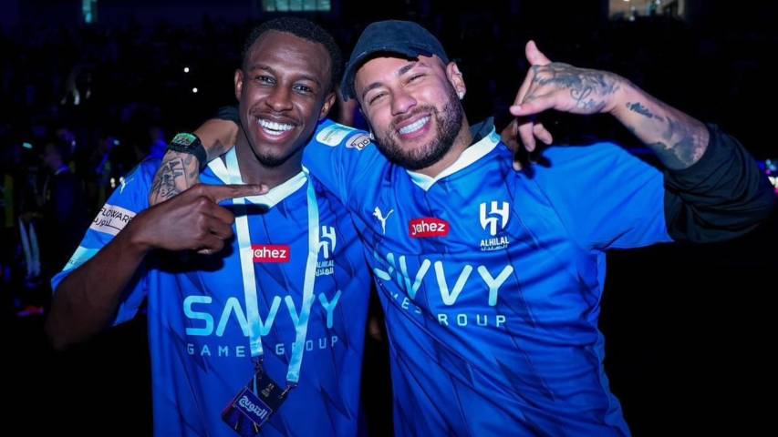 Saud Abdulhamid (kiri) dan Neymar Jr (kanan) (instagram.com/s.abdulhamed66)