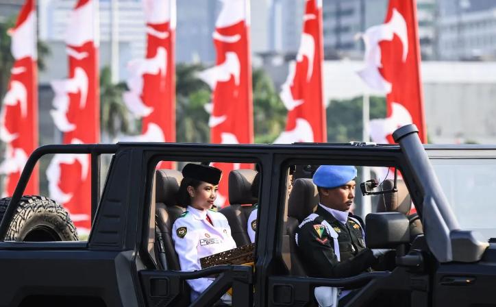 Terbang 2 Jam dari IKN, Bendera Pusaka-Teks Proklamasi Tiba di Jakarta