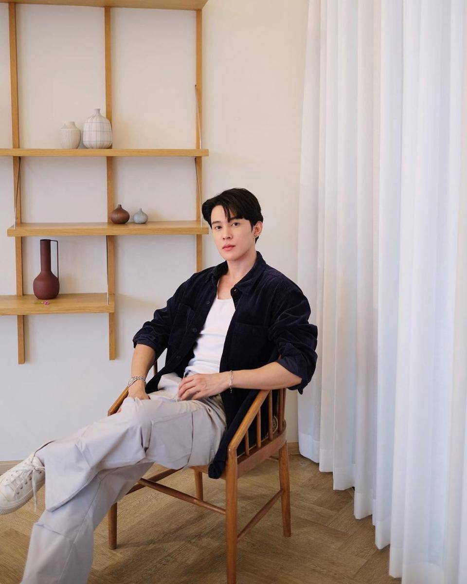 OOTD earth tone ala Tod Pranapong (instagram.com/todpranapong)