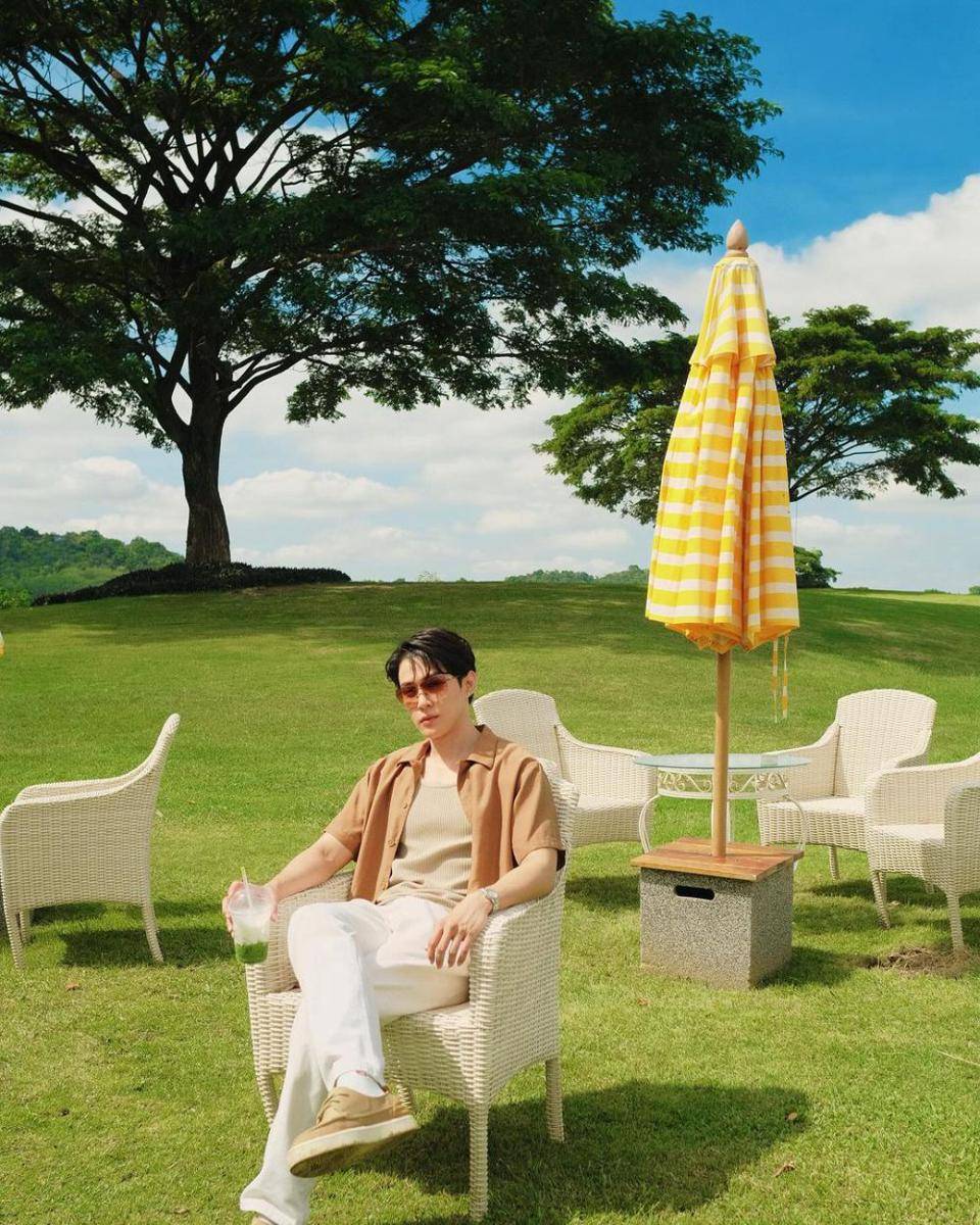 OOTD earth tone ala Tod Pranapong (instagram.com/todpranapong)