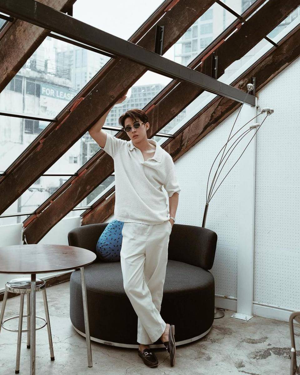 OOTD earth tone ala Tod Pranapong (instagram.com/todpranapong)