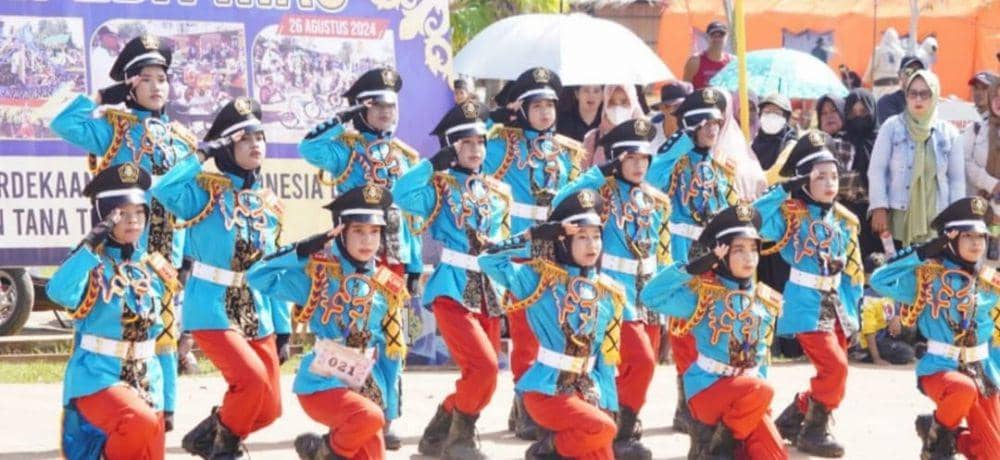 Dokumentasi lomba gerak jalan (instagram.com/Diskominfo_tanatidung)