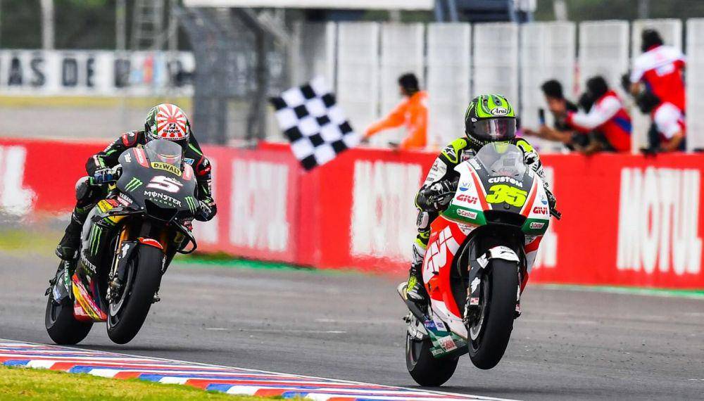 Cal Crutchlow menang di depan Johann Zarco di MotoGP Argentina 2018. (motogp.com)