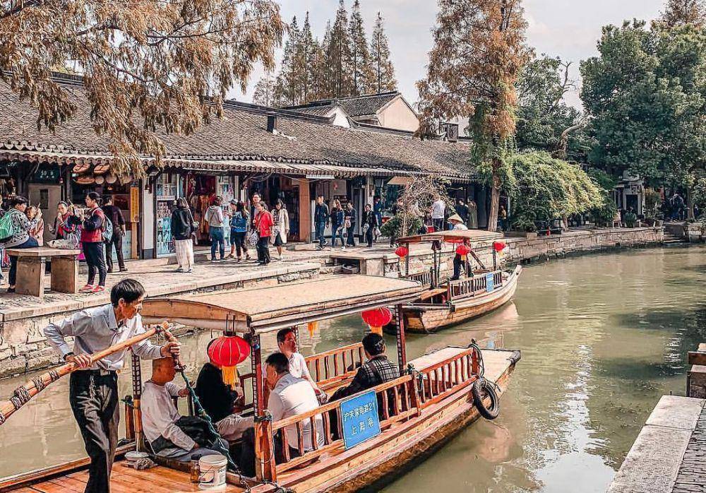 Zhujiajiao Ancient Town, Shanghai (instagram.com/jchoi0826)