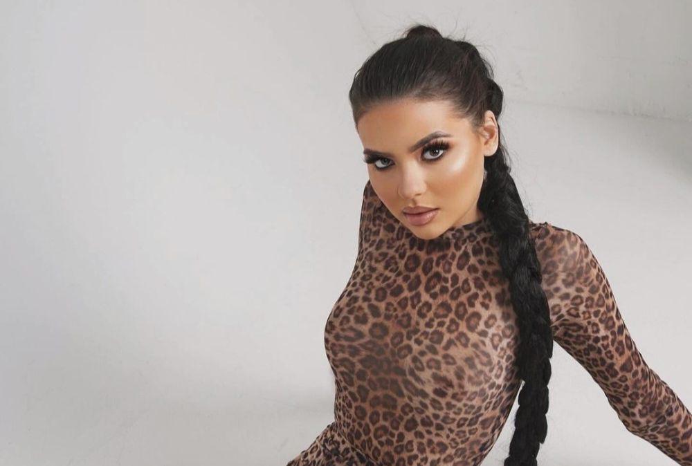 7 Potret Maria Vicinska Miss Universe Latvia 2024, Stunning!