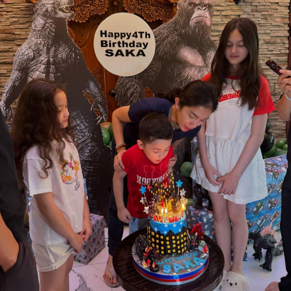 potret ulang tahun ke-4 Saka anak Ussy Sulistiawaty (instagram.com/ussypratama)