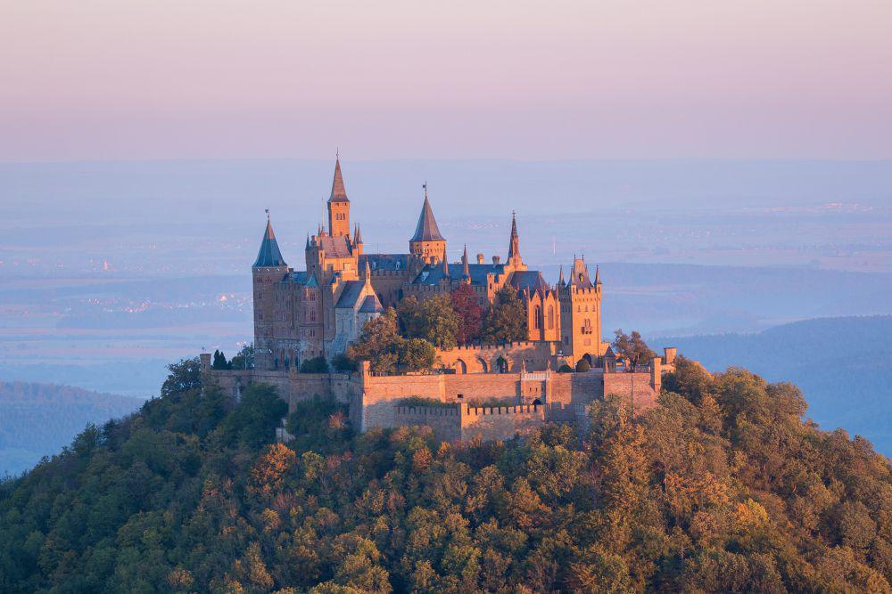 Kastil Hohenzollern (pixabay.com/jonathansautter)