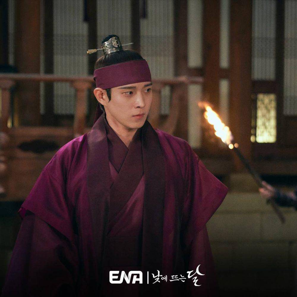 Still cut Kim Young Dae di drama Moon In The Day (dok.ENA Drama/Moon In The Day)