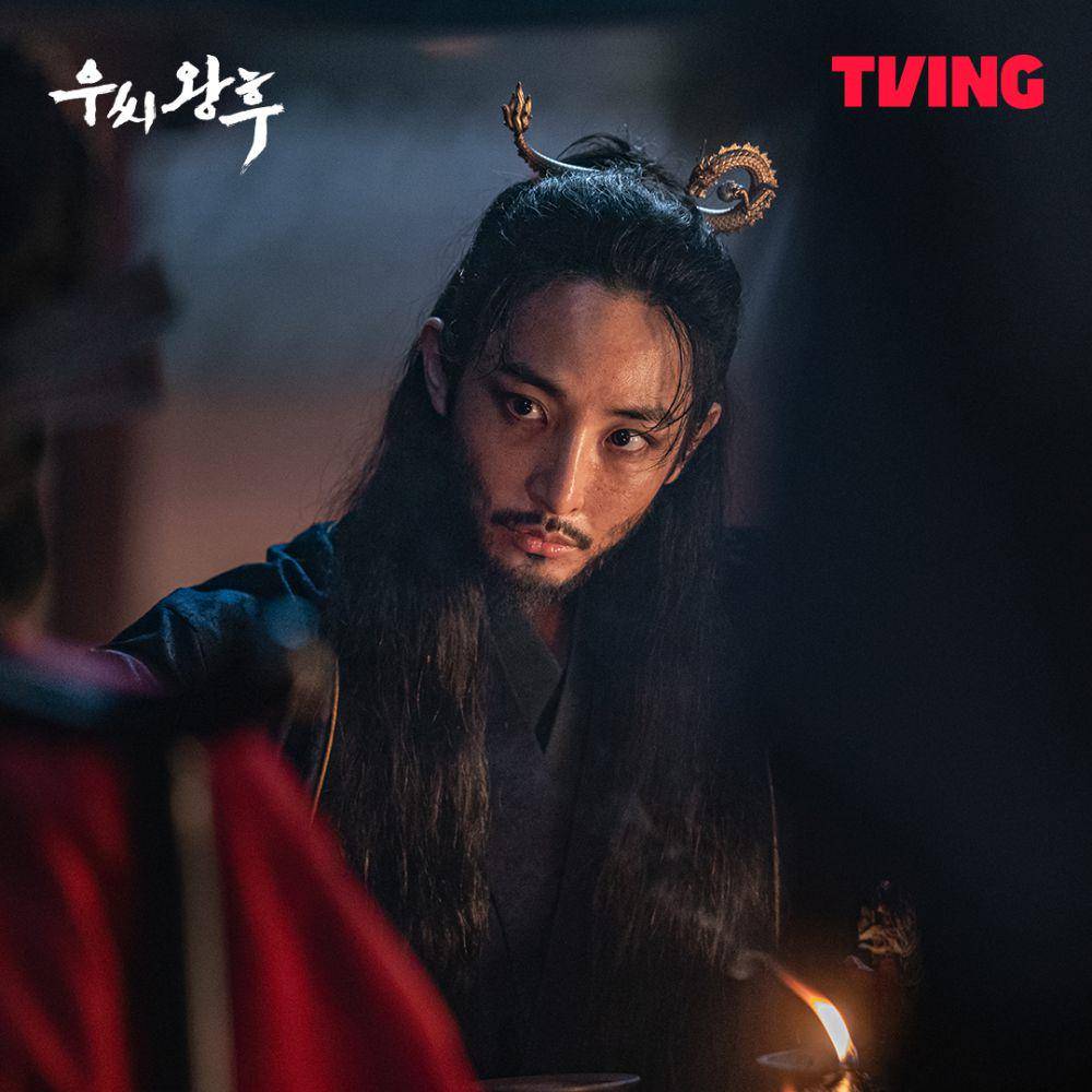 Lee Soo Hyuk di Queen Woo (dok. TVING/Queen Woo)