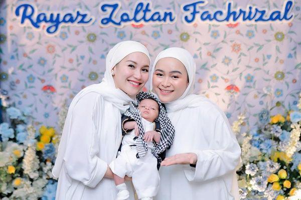 Kenangan Ayu Ting Ting Momong  Zoltan Ponakannya yang Meninggal Dunia