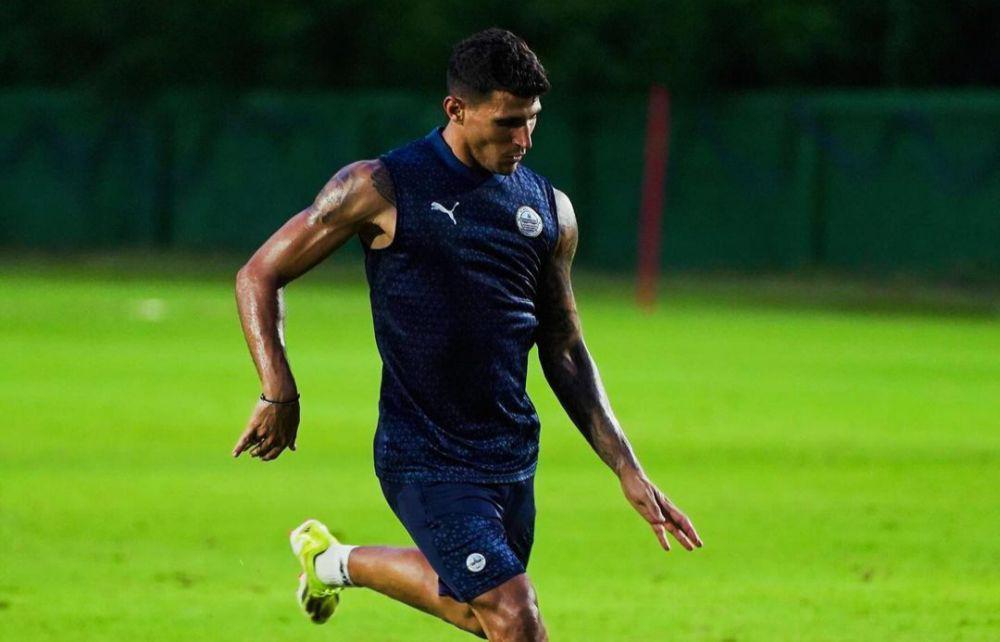 Nikolaos Karelis (instagram.com/nikoskarelis | instagram.com/mumbaicityfc)