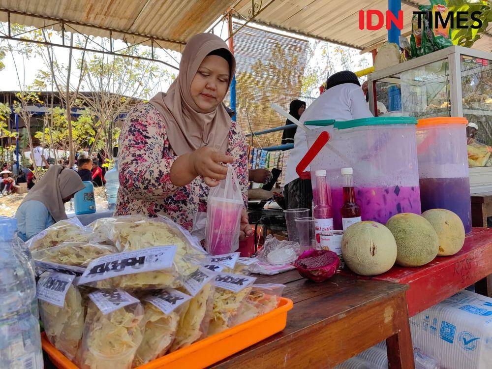 Penjual makanan di kawasan eco edu wisata Puncak Patra di Desa Sarimulyo, Kemusu, Boyolali. (IDN Times/Larasati Rey)