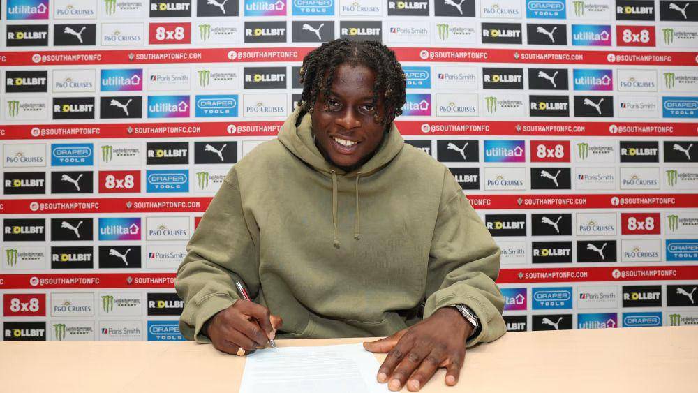 Lesley Ugochukwu (southamptonfc.com)