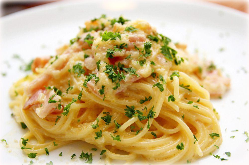 ilustrasi spageti daun jeruk (pexels.com/Wow_Pho)