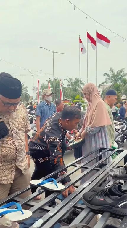 Fairuz antar Sonny Septian salat Jumat (instagram.com/fairuzarafiq)