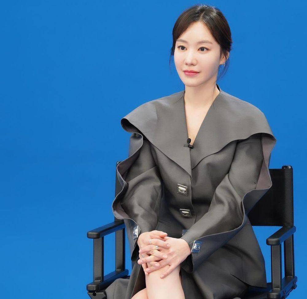 Kim Ah Joong (instagram.com/ashia_kim)
