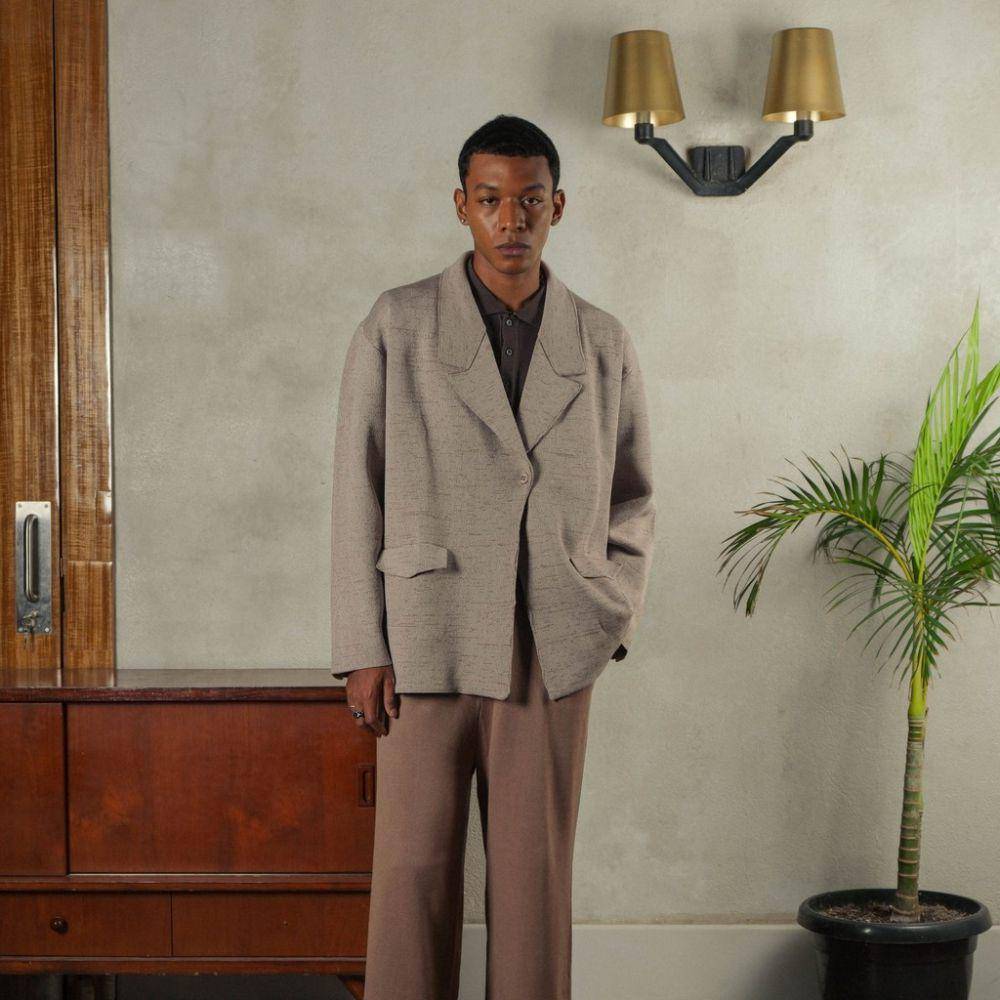 Blazer kasual (dok. Shopee/Noirsurblanc Official Shop)