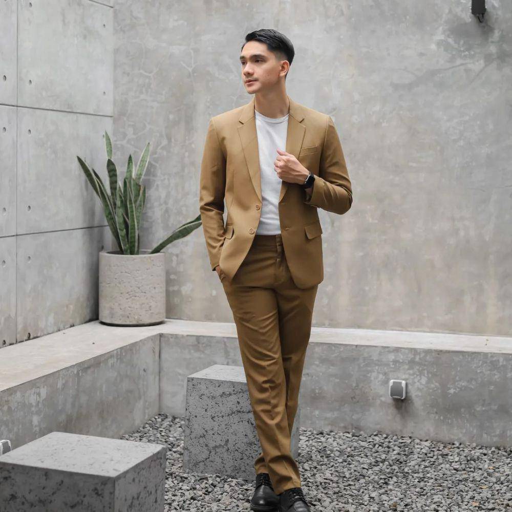 Blazer kasual (instagram.com/mubeng.id)