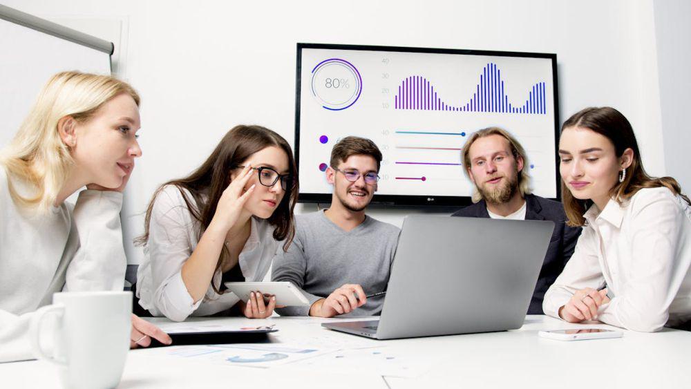 ilustrasi meeting (pexels.com/Artem Podrez)