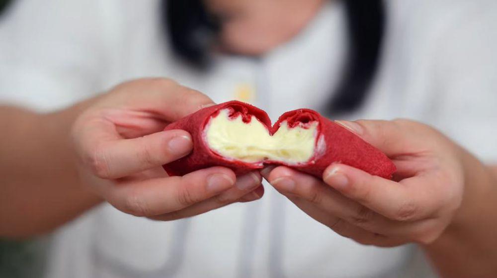 Resep Dadar Gulung Red Velvet, Bikin Jajanan Tradisional Lebih Modern
