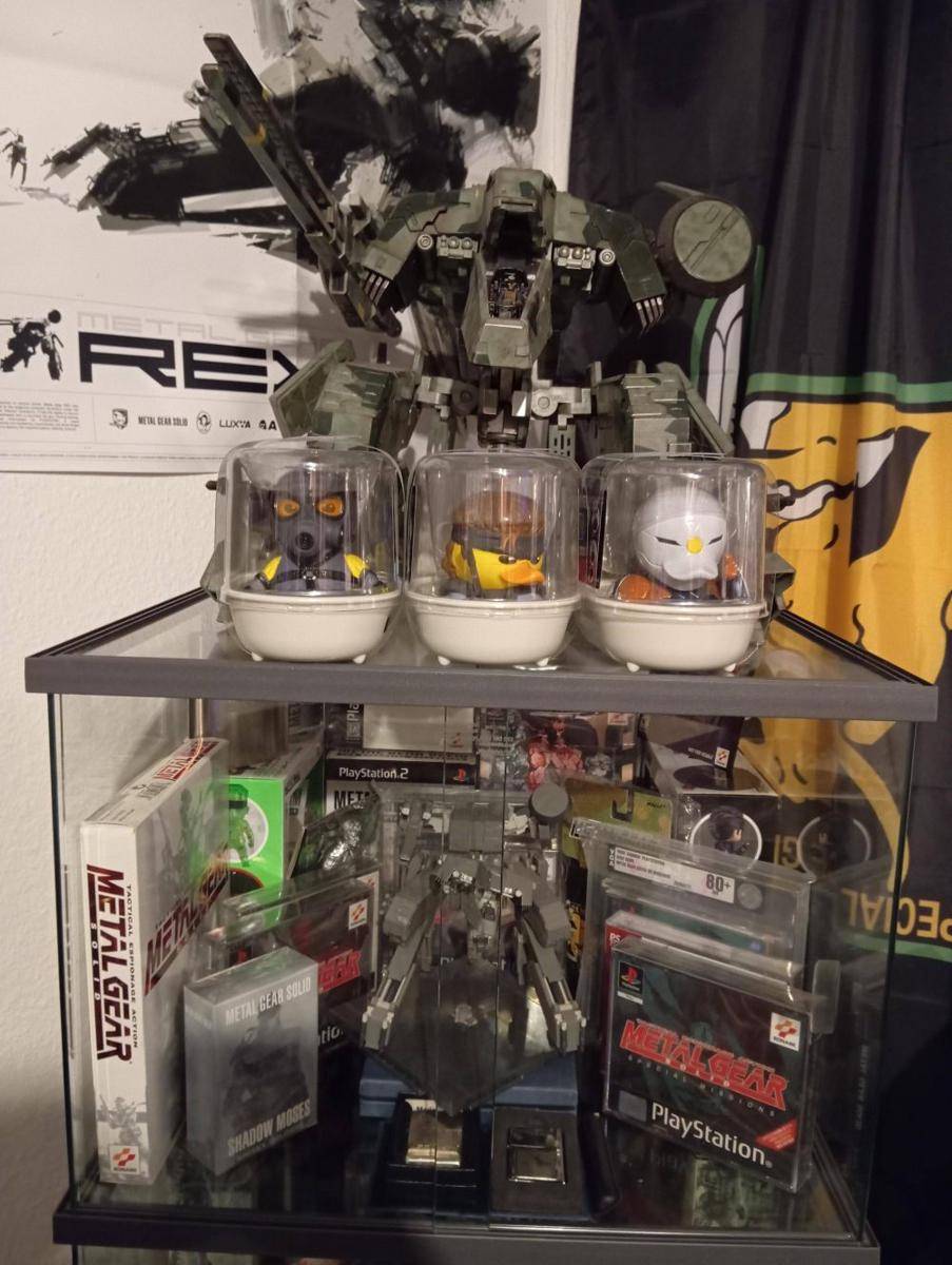 potret koleksi Metal Gear Solid (reddit.com/user/ZandatsuRising)