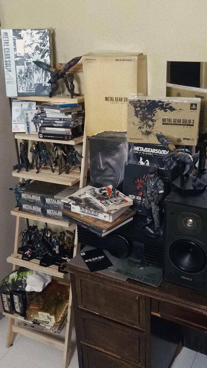 potret koleksi Metal Gear Solid (reddit.com/user/Ryan_TVC)