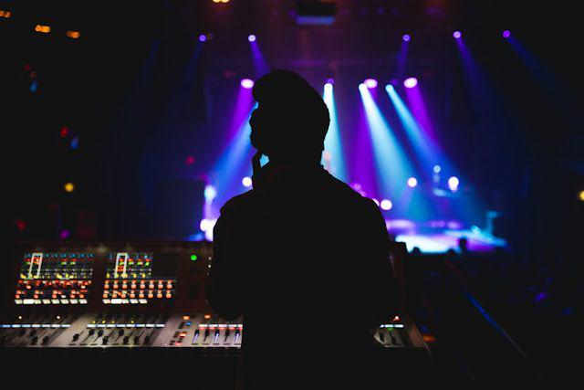 6 Tempat Persewaan Sound System di Surabaya, Cocok untuk Acara Kampus