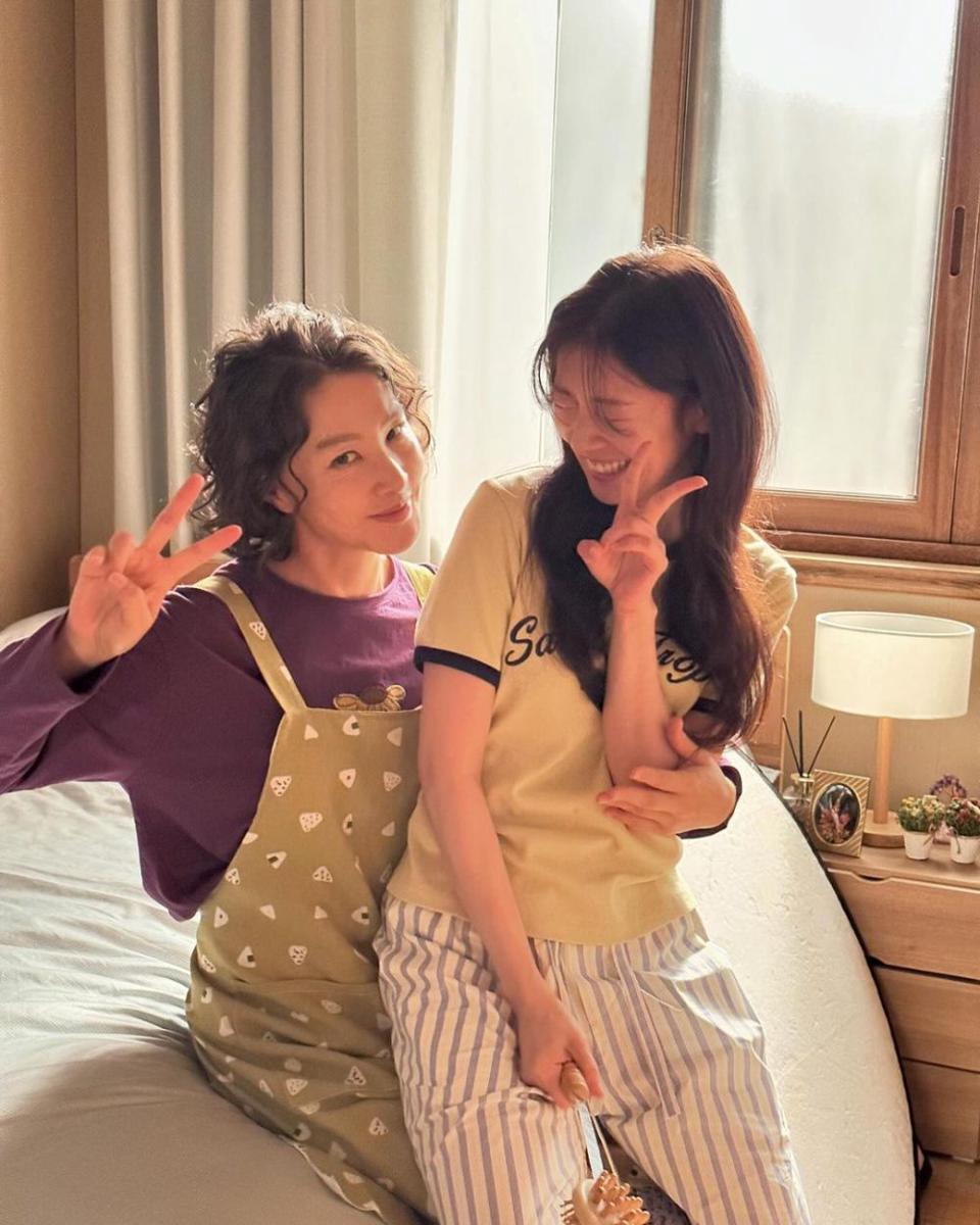 behind the scene drakor Love Next Door (instagram.com/queen_j.y.p)
