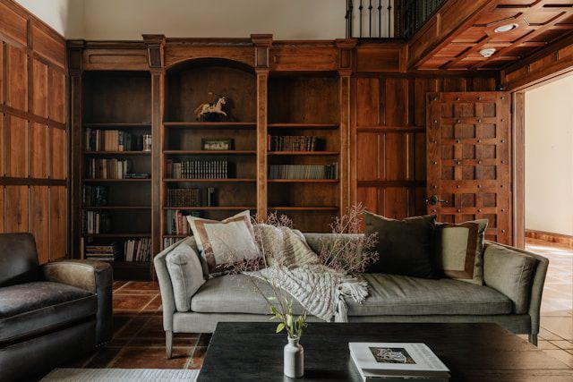 Ilustrasi furniture rumah. https://unsplash.com/@claybanks