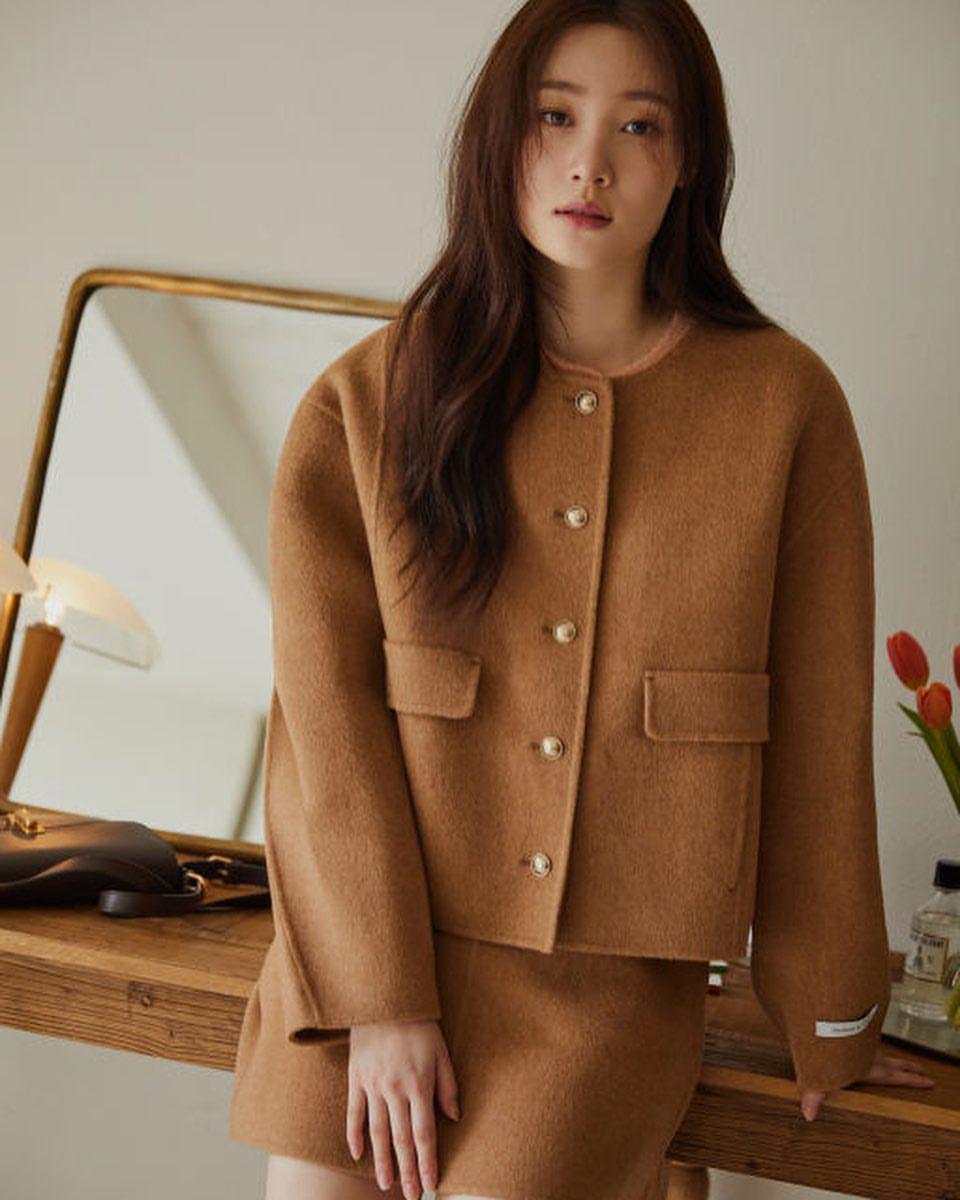 Jung Chaeyeon (instagram.com/j_chaeyeoni)
