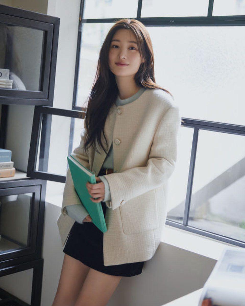 Jung Chaeyeon (instagram.com/j_chaeyeoni)