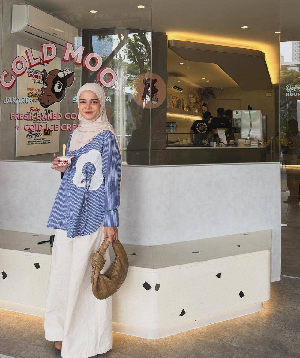 Inspirasi OOTD ala Yure Zalina (instagram.com/yurezalina)