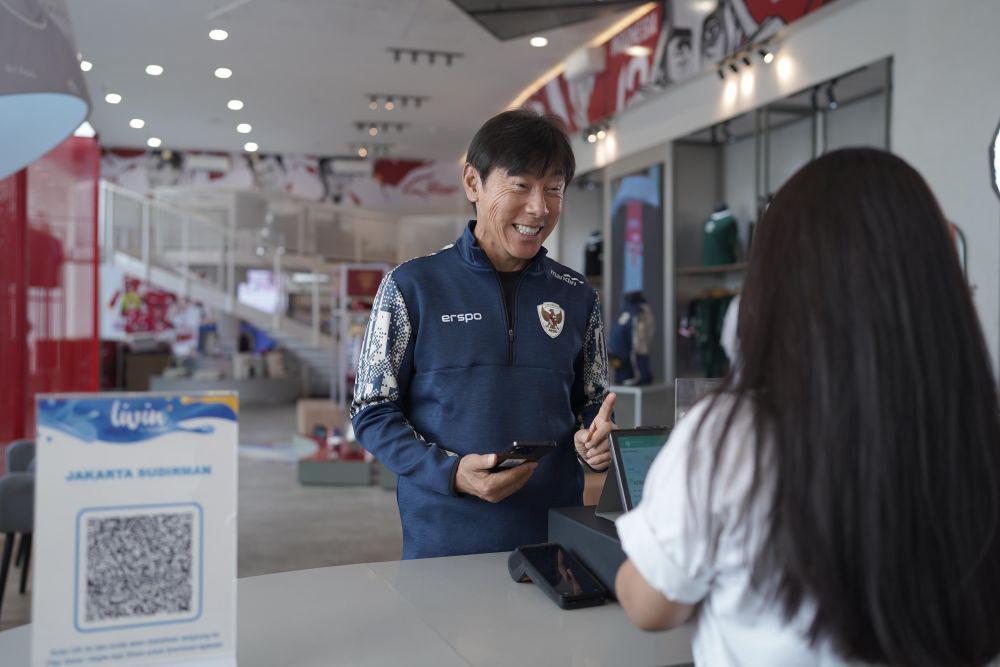 Bank Mandiri Sambut Shin Tae Yong dengan Golden Visa