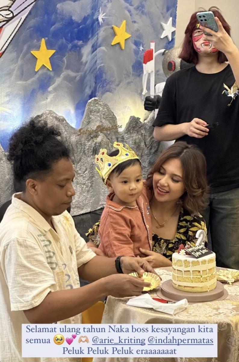 potret ulang tahun ke-2 Naka, anak Arie Kriting dan Indah Permatasari (Instagram.com/hannahalrashid)