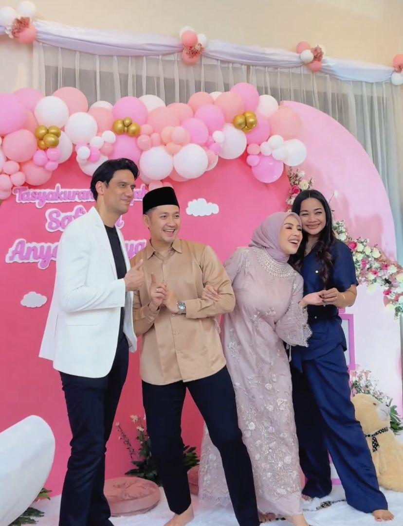 potret tasyakuran akikah anak Angga Wijaya (Instagram.com/farahcarpetsofficial)