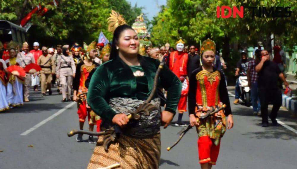 Foto dokumen pasangan Ony-Antok saat mendaftar ke KPU Ngawi di hari ke- 2 pendaftaran. IDN Times/ Riyanto.