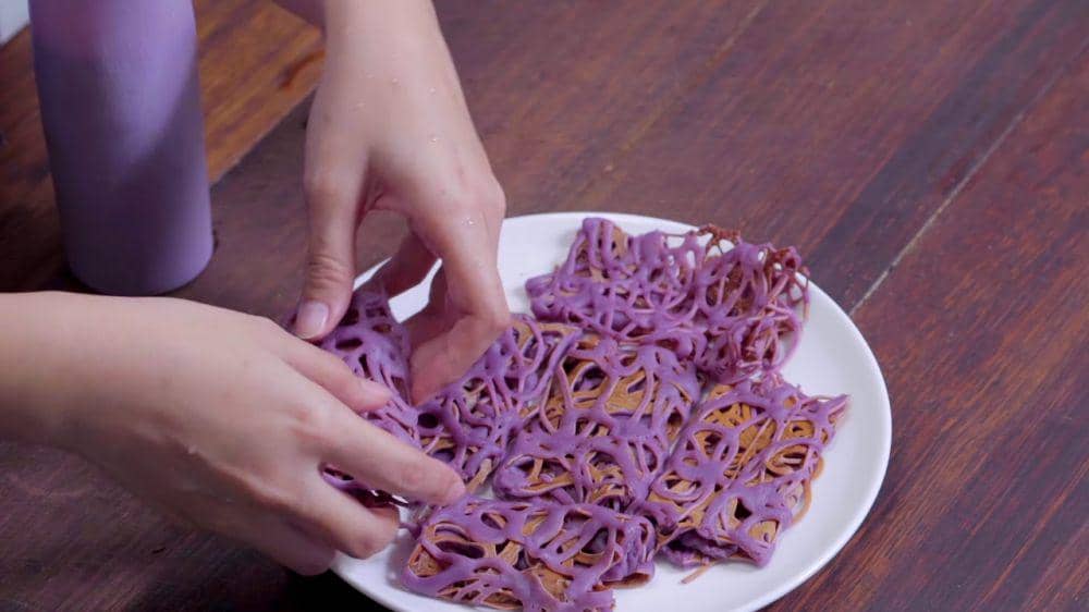 Roti jala ubi ungu (youtube.com/MasakTV)