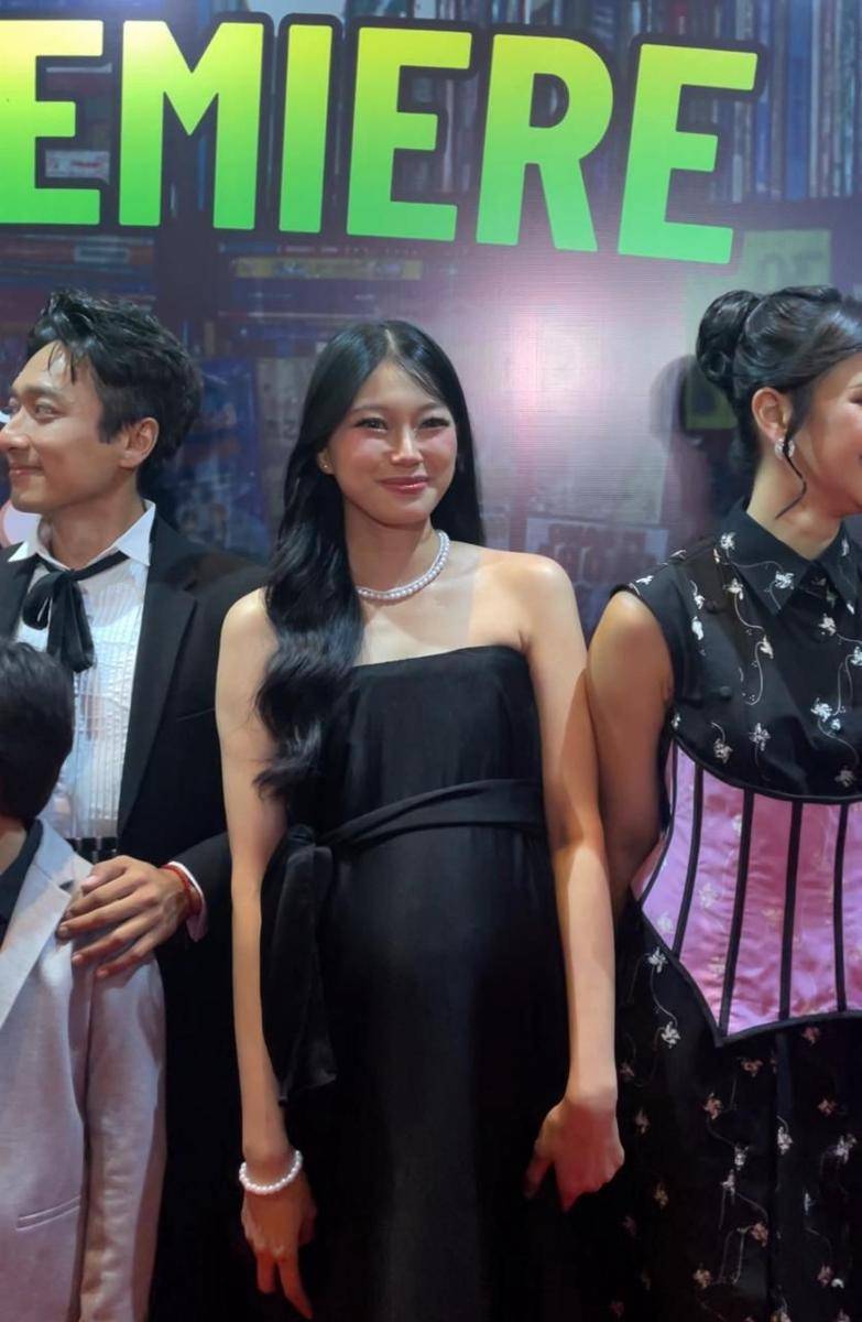 Red carpet film Seni Memahami Kekasih (IDN Times/Erfah Nanda)