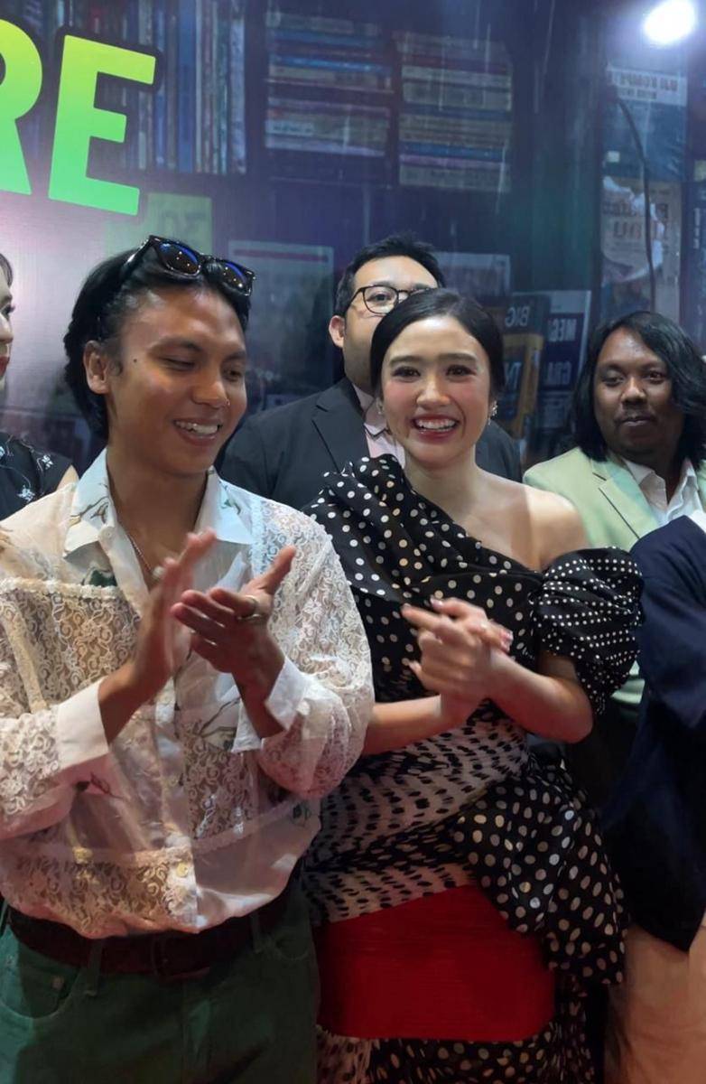 Red carpet film Seni Memahami Kekasih (IDN Times/Erfah Nanda)